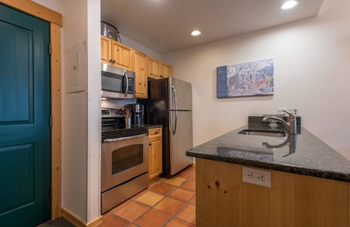 Copper Mountain Village Condo | Beautiful Views, Beautiful Condo , wifi, underground park, 1 minute to lifts