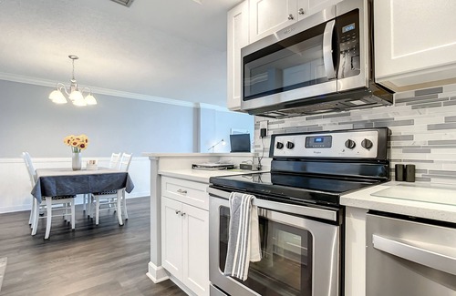 Aquarius Oceanfront Condo | Beautiful Views on the Beach in Quiet Ormond Beach area