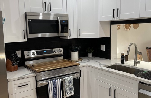Deerfield Beach Apartment | Beautiful Views-recently fully renovated, upper apartment, brand new furniture.