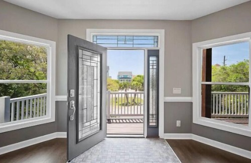 Sneads Ferry House | Beautiful Views! Private Heated Pool & Hot Tub!