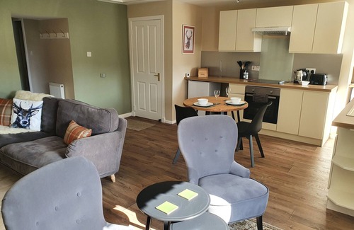Pitlochry Apartment | Beautiful views, walking distance to town