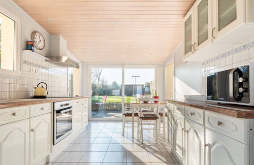 Gouville-sur-Mer House | Beautiful villa for 5 guests with WIFI, TV, terrace and pets allowed