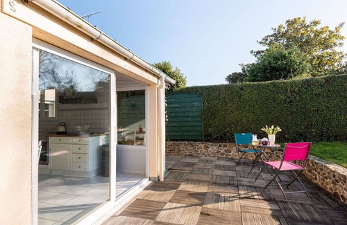 Gouville-sur-Mer House | Beautiful villa for 5 guests with WIFI, TV, terrace and pets allowed