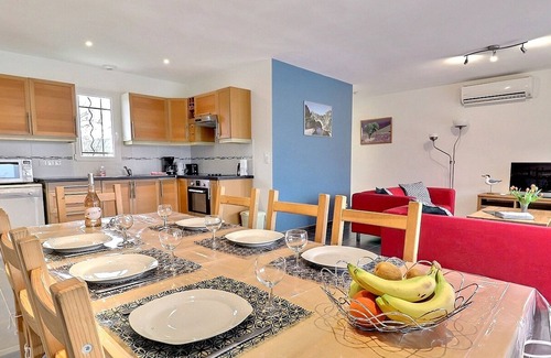 Vallon-Pont-d'Arc Villa | Beautiful villa 6 pers 3 rooms fenced with private pool in Vallon Pont d'Arc