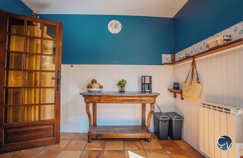 Bagnols-sur-Ceze Villa | Beautiful Villa with superb view, swimming pool and Jacuzzi