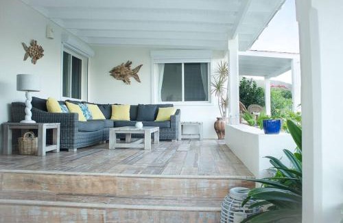 Falmouth Harbour Villa | Beautiful Villa !