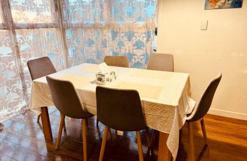 Mount Roskill House | Beautiful villa by the sea