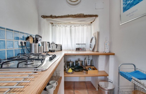 Haria House | Beautiful Villa "Casita Susi" with Mountain View, Pool, Terrace & Wi-Fi