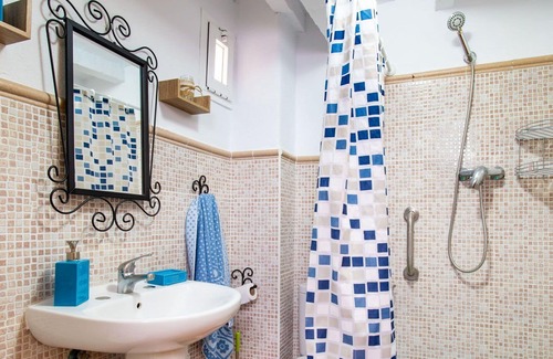 Guajar Faraguit House | Beautiful villa for 9 guests with WIFI, TV and patio
