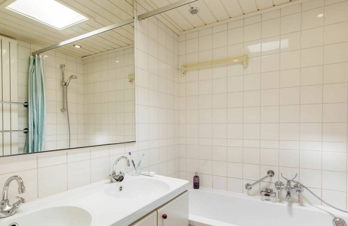 Lommel House | Beautiful villa for 4 guests with pool, WIFI, TV, terrace and parking