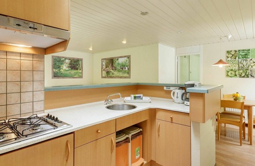 Lommel House | Beautiful villa for 4 guests with pool, WIFI, TV, terrace and parking