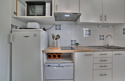 Domino House | Beautiful villa for 4 guests with WIFI, TV, terrace and parking