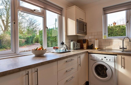 Wellington House | Beautiful villa for 4 guests with WIFI, pets allowed and parking