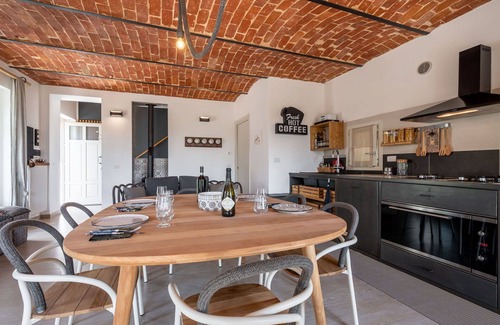 Portacomaro House | Beautiful villa for 4 guests with WIFI, private pool, TV, terrace and parking