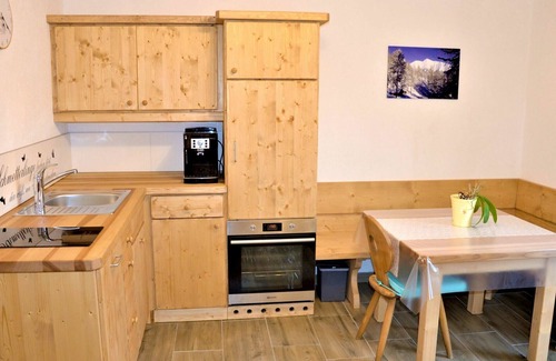 Leithen Villa | Beautiful villa for 4 people with WIFI, TV and balcony