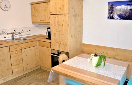 Leithen Villa | Beautiful villa for 4 people with WIFI, TV and balcony
