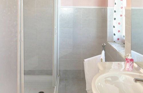 Asti House | Beautiful villa for 7 people with WIFI, private pool, TV, terrace, pets allowed and parking