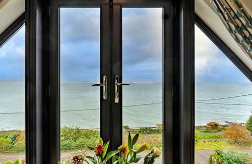 Mousehole House | Beautiful villa for 8 guests with WIFI and terrace