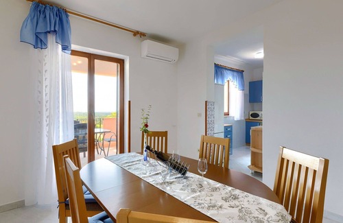 Martinski House | Beautiful villa for 8 people with A/C, WIFI, private pool, TV and terrace