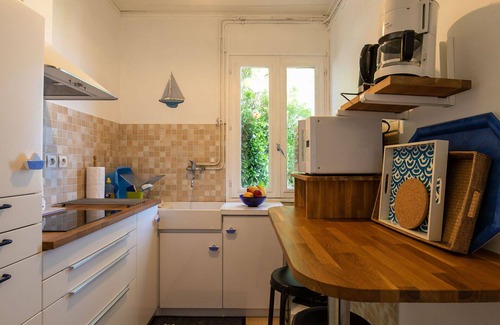 Cleder House | Beautiful villa for 2 guests with TV, patio and parking