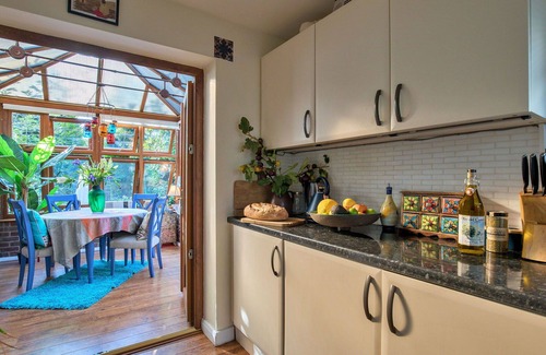 Dormansland House | Beautiful villa for 4 people with WIFI, pets allowed and parking