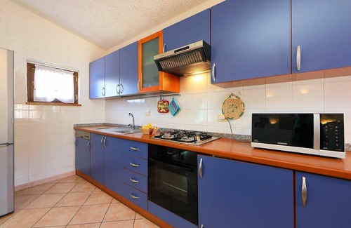 Villaggio delle Mimose House | Beautiful villa for 9 guests with A/C, WIFI, TV, terrace and parking