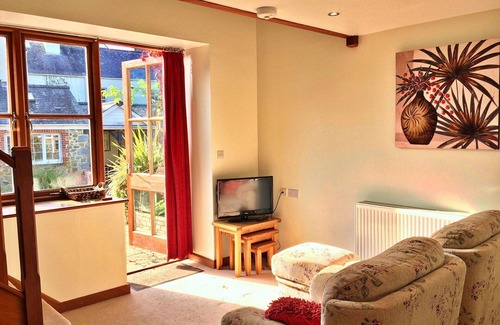 Liverton House | Beautiful villa for 2 people with WIFI, terrace and pets allowed