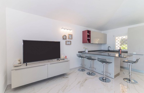 Golfo Aranci Villa | Beautiful Villa "Martina" with Sea View, Pool & A/C