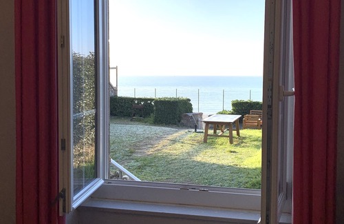 Granville Villa | Beautiful villa on the seafront on the beach
