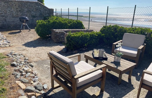 Granville Villa | Beautiful villa on the seafront on the beach
