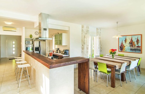Mirce Villa | Beautiful villa on the island of Brac with infinity pool, beach at 30 meters