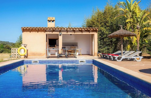 Cas Concos Villa | Beautiful Villa"Son Peris" in Cas Concos with Pool, Air Conditioning and Wi-Fi
