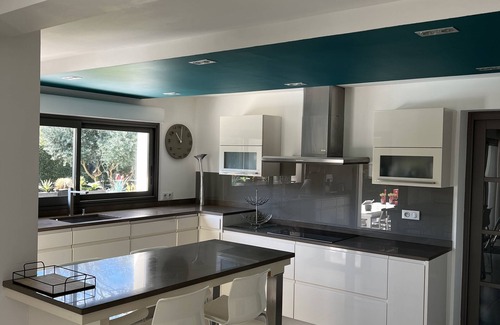 Boulouris-sur-Mer Villa | Beautiful villa with heated pool just a stone's throw from the sea!