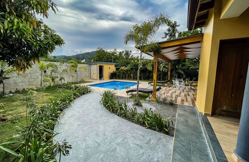 Pinar Quemado Villa | Beautiful Villa with heated Picuzzi and views of the mountains.