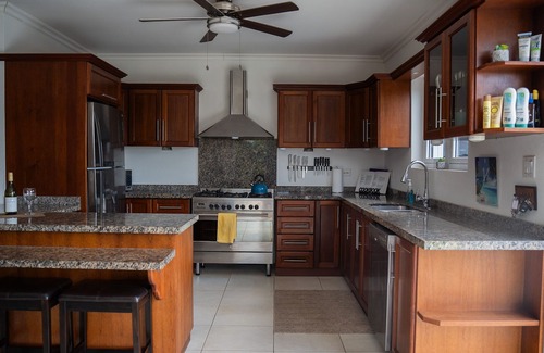Savaneta House | Beautiful Villa with New Private Pool
