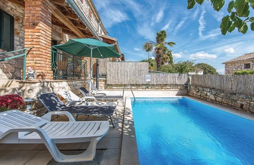 Fuskulin House | Beautiful villa with pool, sea view, KA, barbecue, WLAN, suitable for families