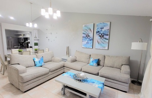 Indian Wells House | Beautiful Villa, with pool near Orlando attractions.