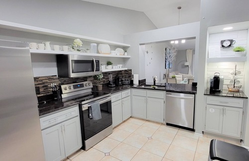 Indian Wells House | Beautiful Villa, with pool near Orlando attractions.