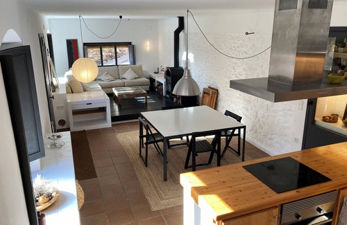 Rabos House | Beautiful Village House in Alt Empordà