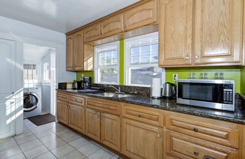 Eastside House | Beautiful Vintage Home.Great Value!