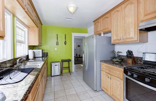Eastside House | Beautiful Vintage Home.Great Value!