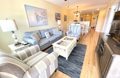 Indian Rocks Beach Condo | BEAUTIFUL Waterfront TWO Balcony End Unit Beach Condo+4 Free Water Park Passes
