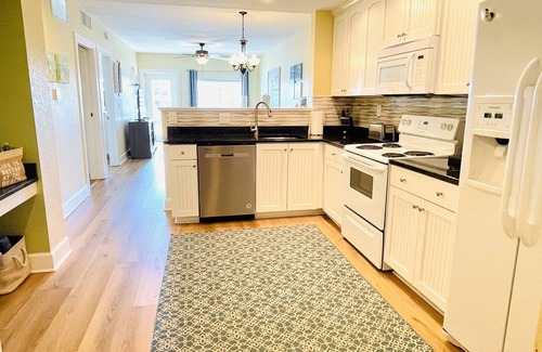 Indian Rocks Beach Condo | BEAUTIFUL Waterfront TWO Balcony End Unit Beach Condo+4 Free Water Park Passes