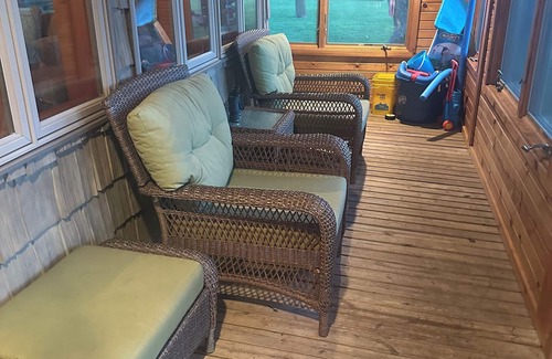 Fremont Cottage | Beautiful water front cottage with beautiful views and wonderful dock