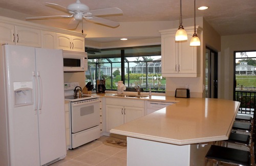 Marco Island House | Beautiful Water Views, 7-min Walk to Tigertail Beach entrance, 5 bikes, Hot Tub