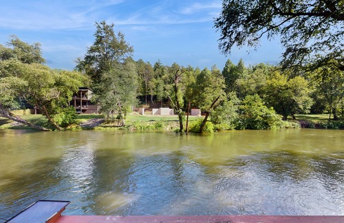 Mineral Bluff Cabin | Beautiful Waterfront cottage w/bar, and river-side deck.