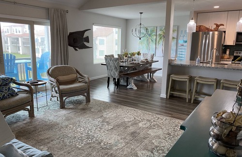 Harbor Oaks Condo | Beautiful Waterfront Allegro North Private Fishing Pier, Boat Launch, Pool