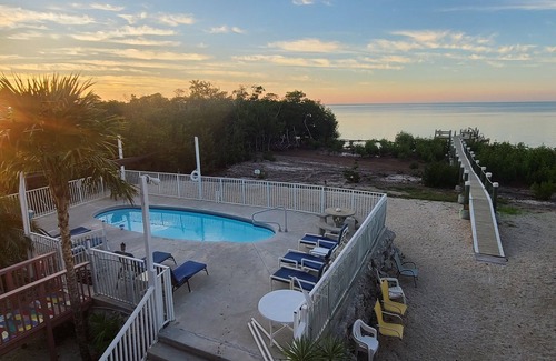 Marathon House | Beautiful Waterfront Gulf of America Great location.