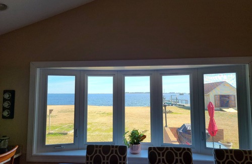 Fentress Cottage | Beautiful Waterfront Vacation Rental on the Currituck Sound
