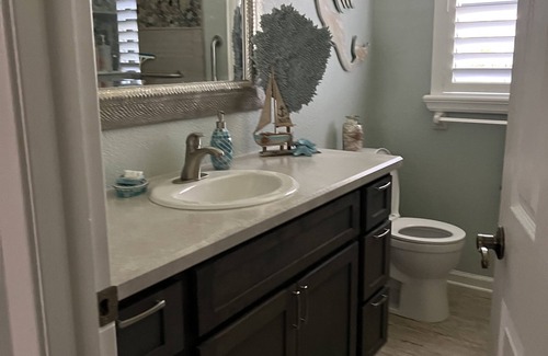 Homosassa House | Beautiful waterfront home with huge yard